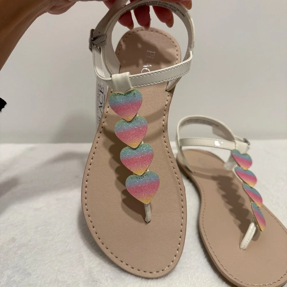 The Childrens Place‎ Girls Rainbow Glitter Heart White Sandals Size 3
